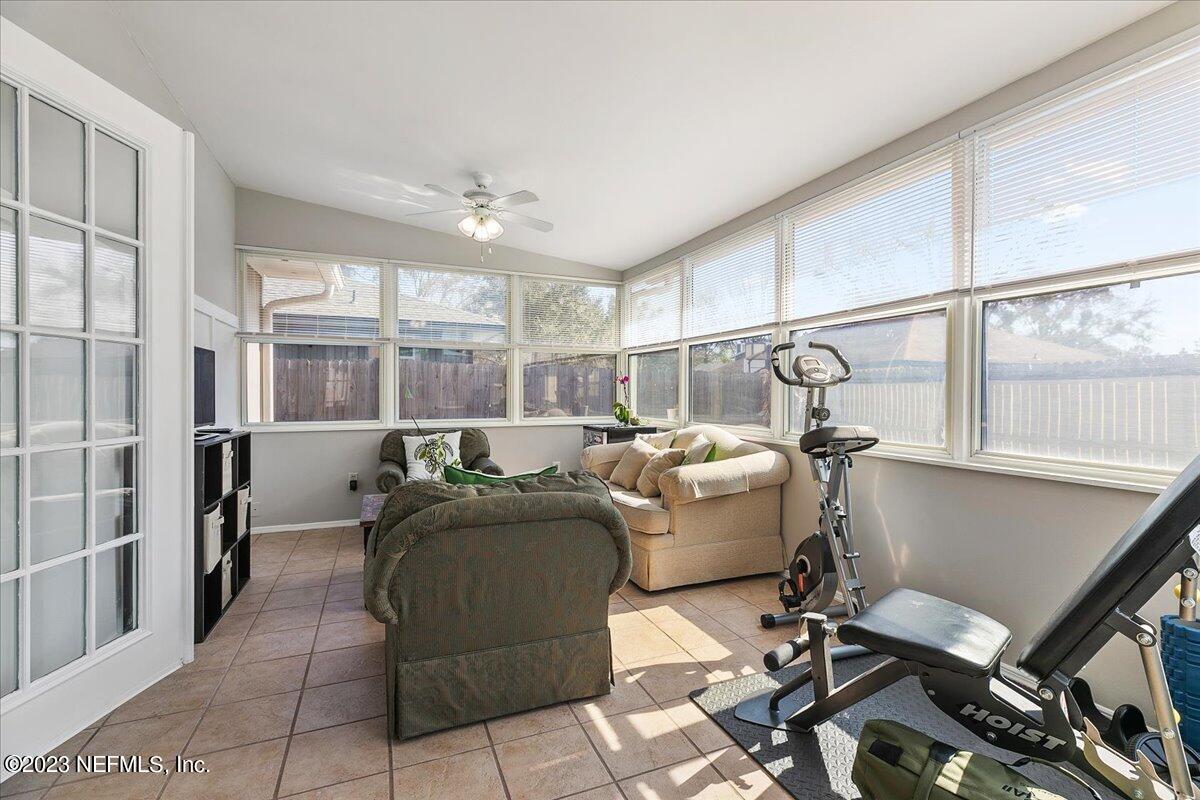 8158 Crosswind Road Jacksonville, FL 32244 - Photo 16 of 20 17-Sunroom