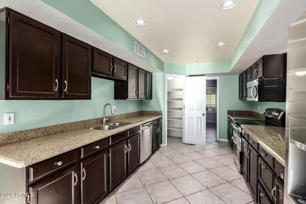 $600,000 | 3807 East Cathedral Rock Drive, Phoenix, AZ 85044