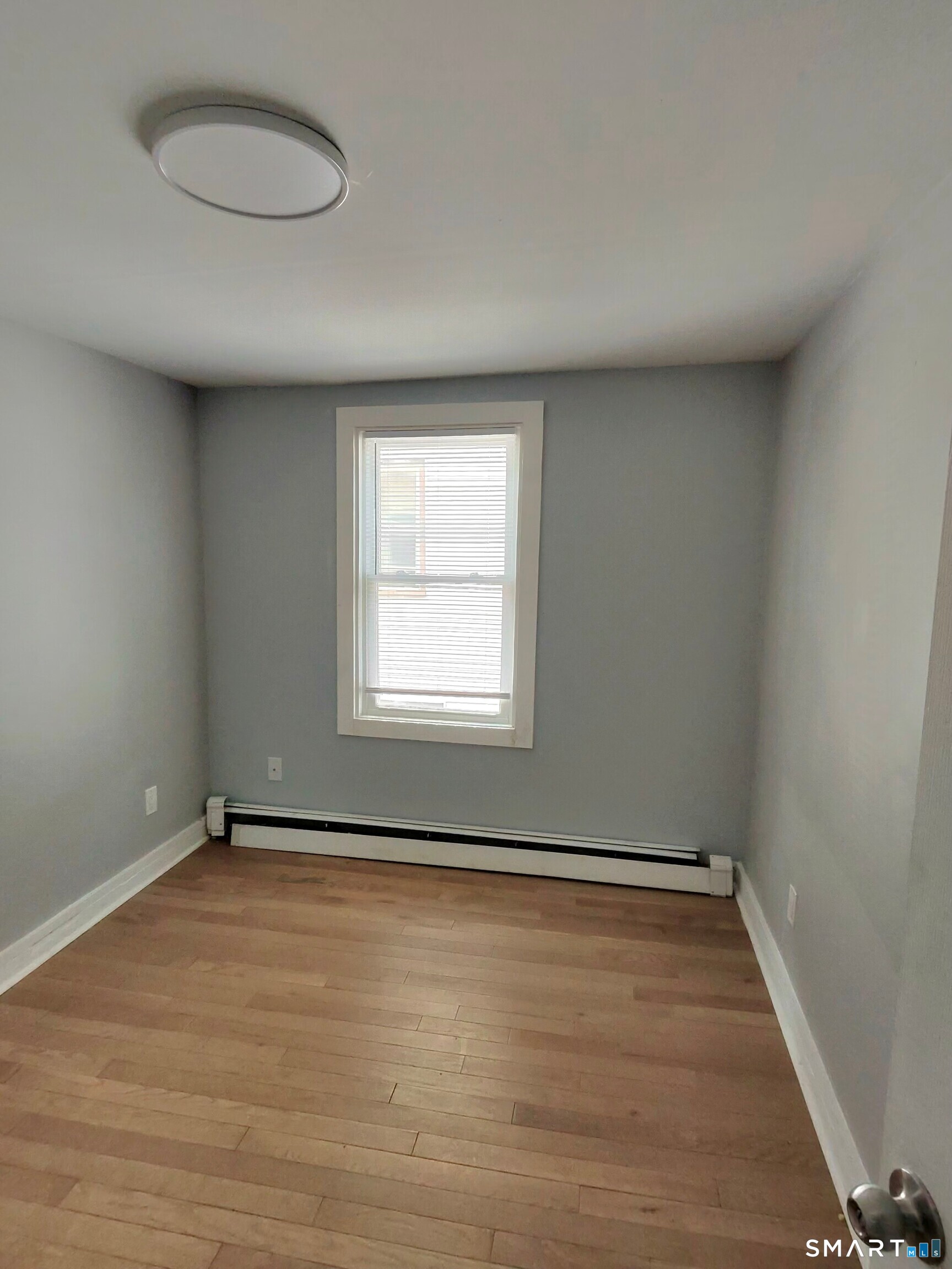982 Pembroke Street, Unit 2L Bridgeport, CT 06608 - Photo 6 of 13 Bedroom 1