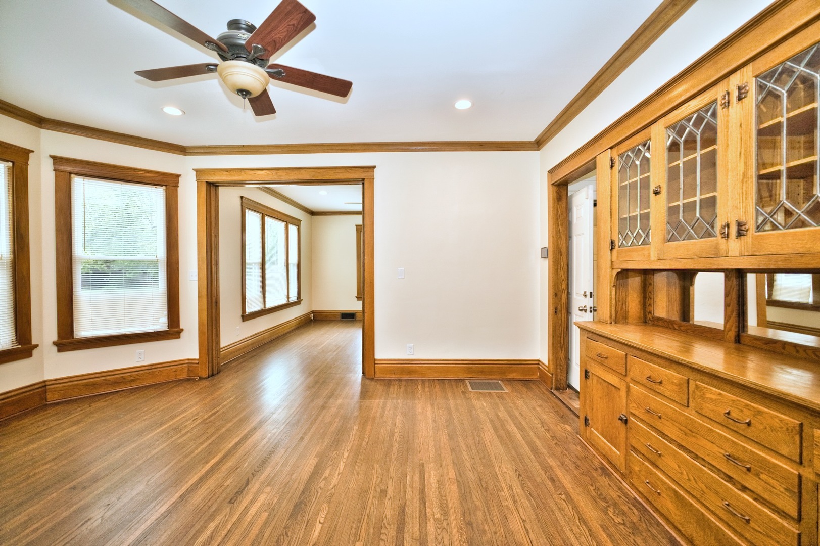 155 Chicago Road Oswego, IL 60543 - Photo 14 of 25