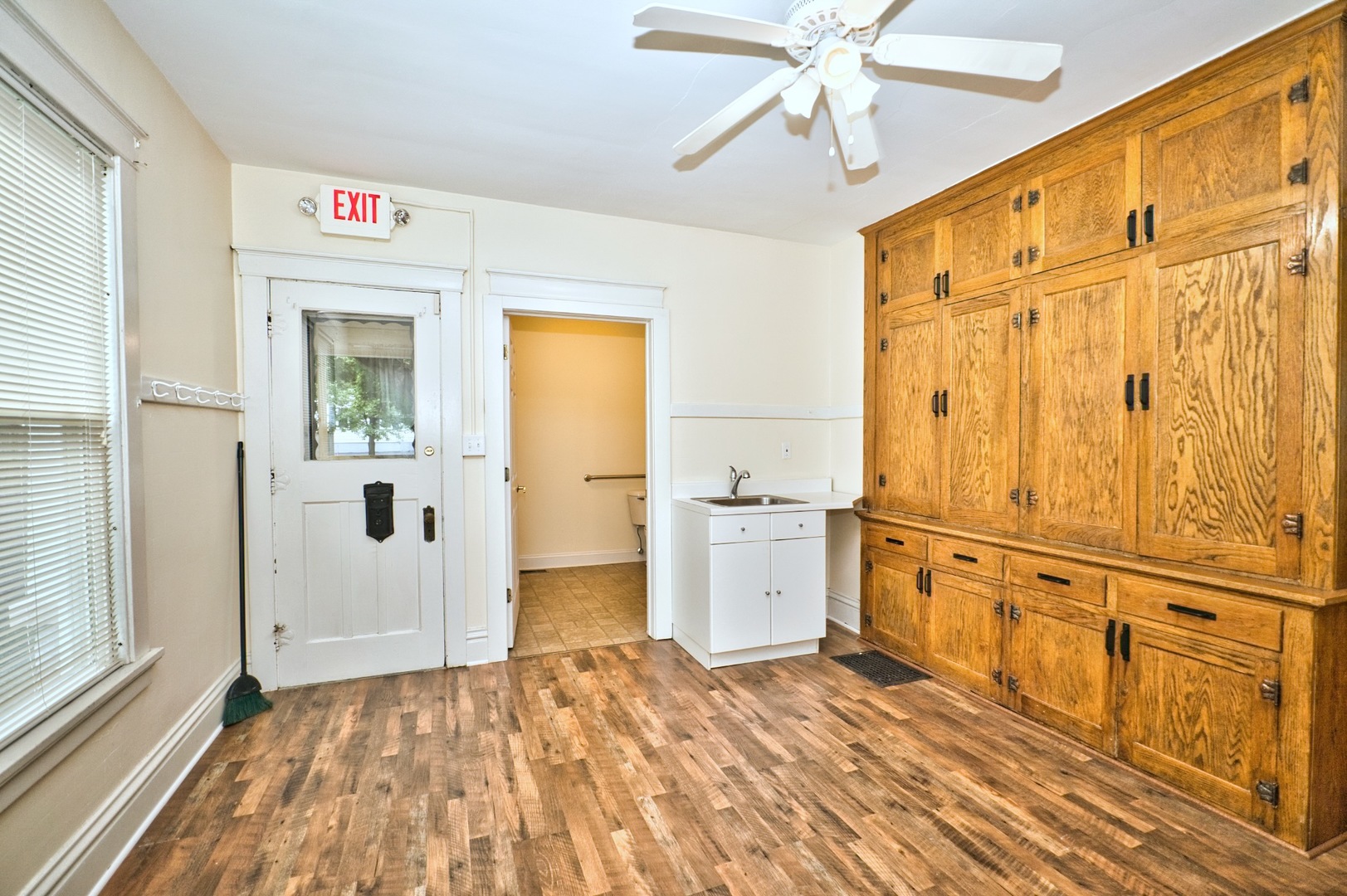 155 Chicago Road Oswego, IL 60543 - Photo 18 of 25