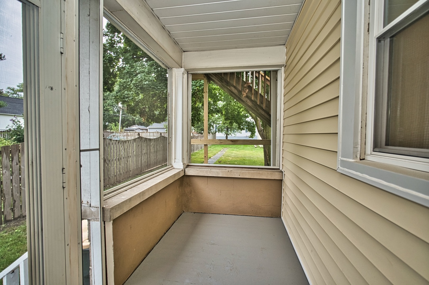 155 Chicago Road Oswego, IL 60543 - Photo 4 of 25