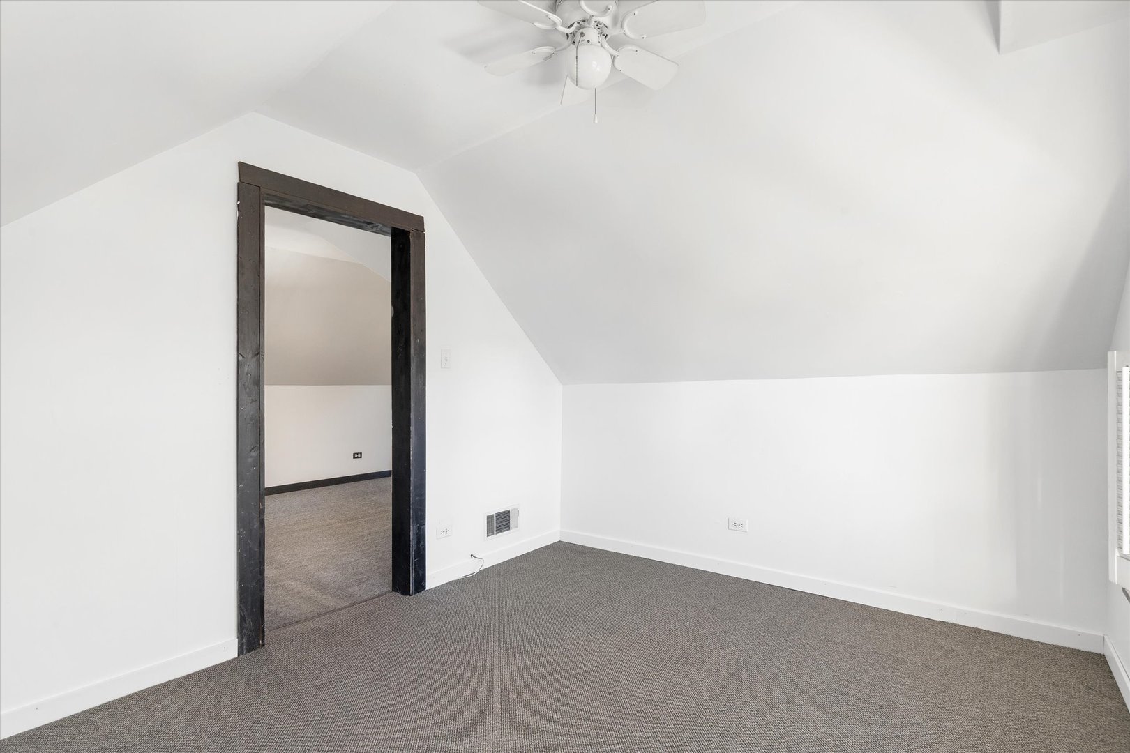 6236 Washington Street Chicago Ridge, IL 60415 - Photo 24 of 32 a view of an empty room