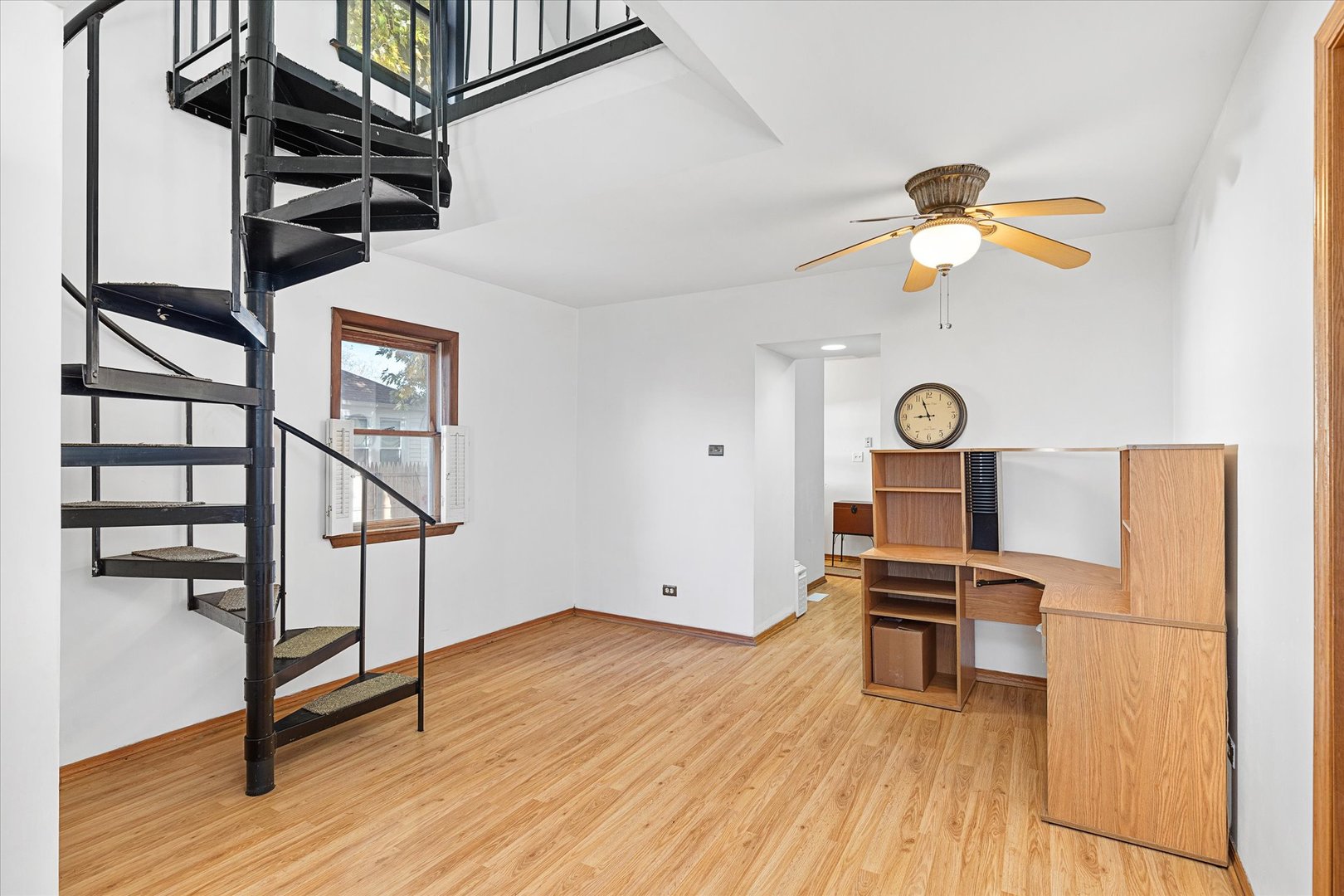 6236 Washington Street Chicago Ridge, IL 60415 - Photo 8 of 32 a view of entryway and hall with wooden floor