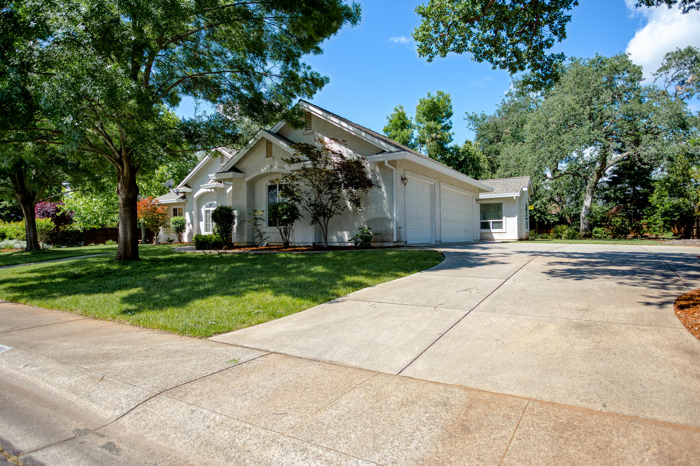 2663 La Rinconada Place Redding, CA 96002 - Photo 1 of 65 IMG_1111
