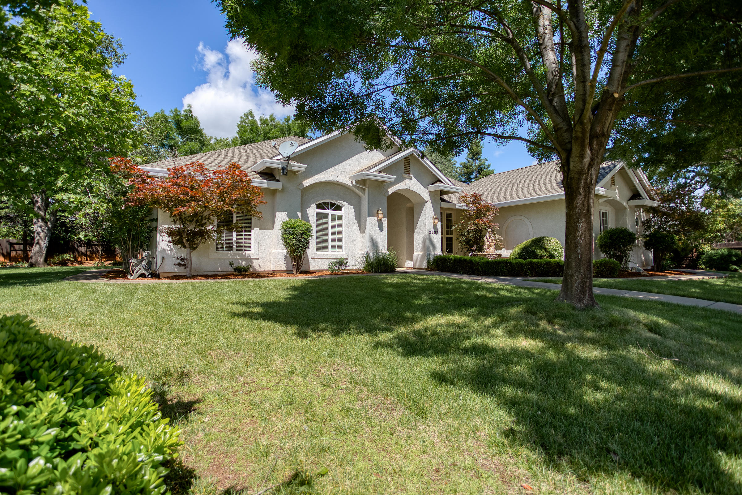 2663 La Rinconada Place Redding, CA 96002 - Photo 3 of 65 IMG_1126