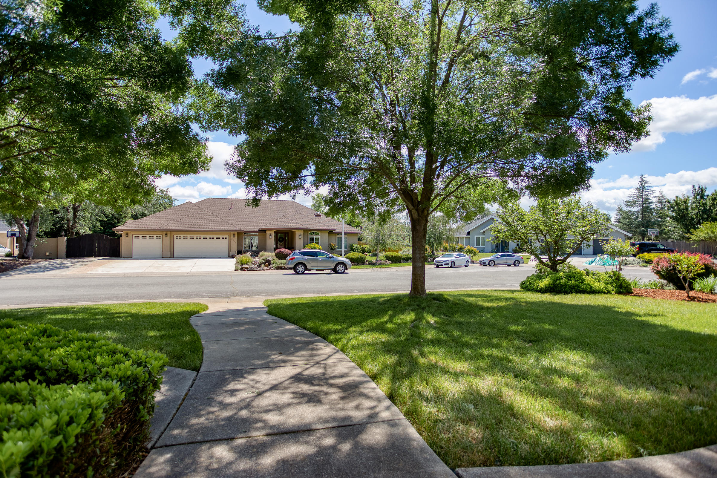 2663 La Rinconada Place Redding, CA 96002 - Photo 7 of 65 IMG_1146