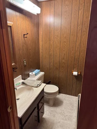 $230,000 | 2512 Sportsman Drive, White Cloud, MI 49349