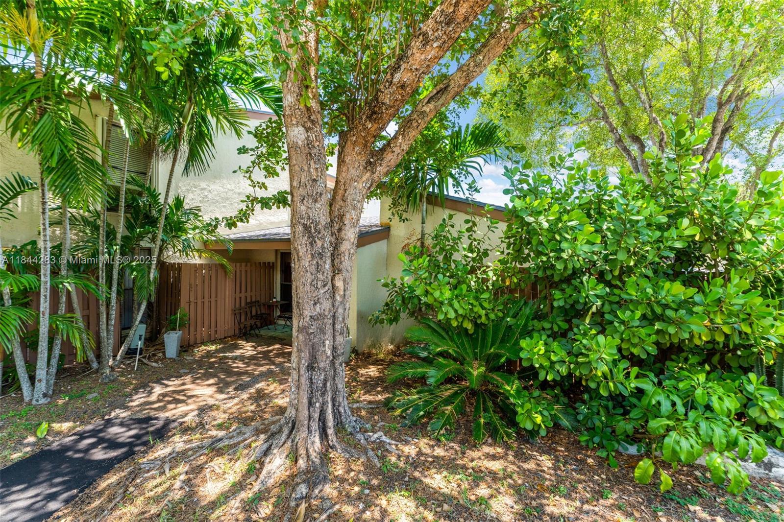 11466 Southwest 109th Road, Unit 42W Miami, FL 33176 - Photo 2 of 23 Gallery Image 2