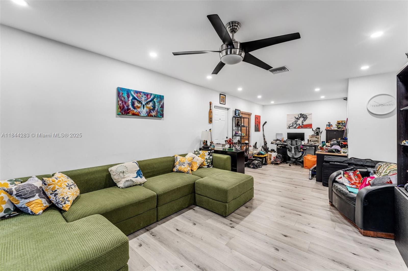 11466 Southwest 109th Road, Unit 42W Miami, FL 33176 - Photo 4 of 23 Gallery Image 4