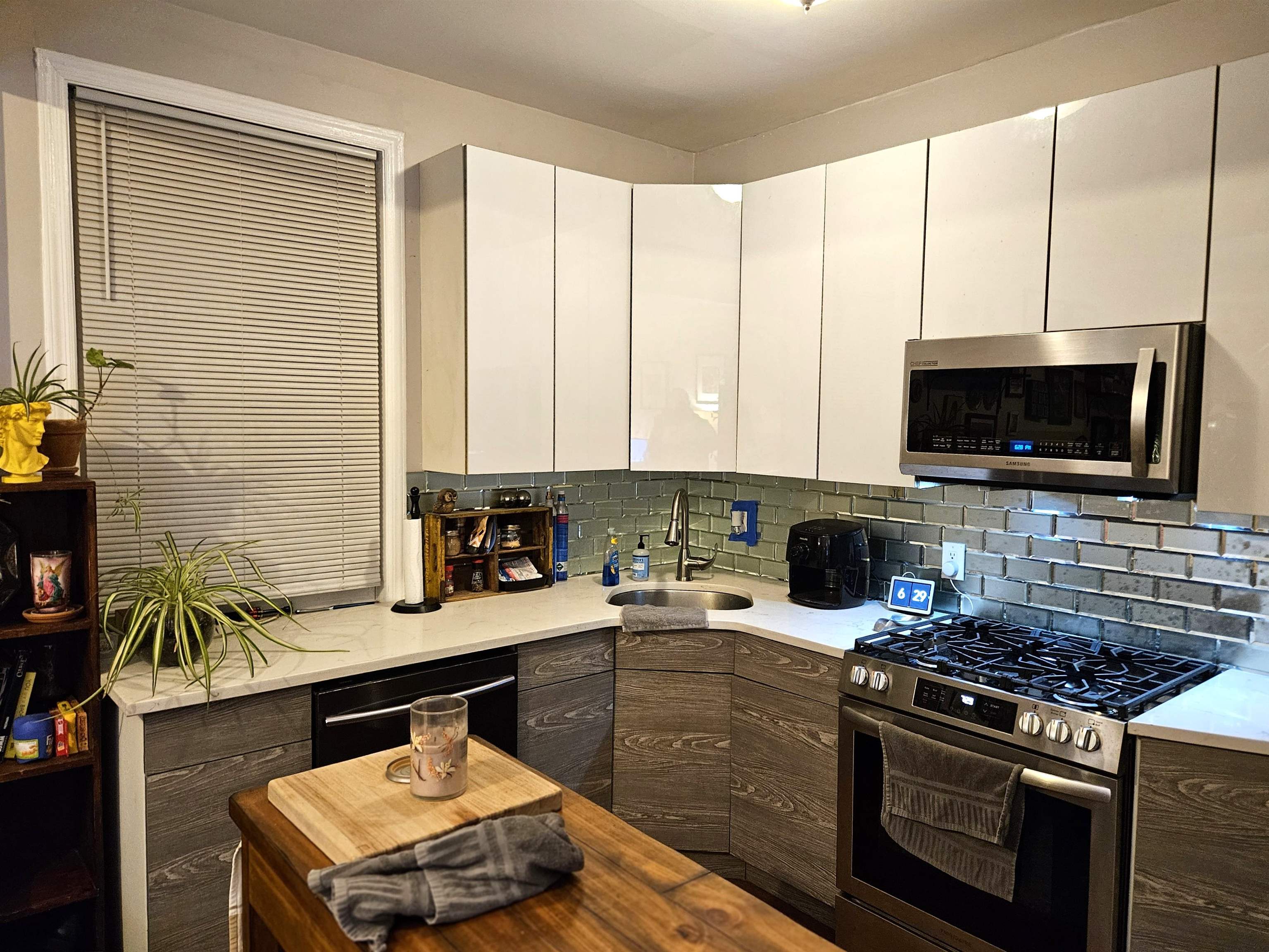 124 18th Street Union City, NJ 07087 - Photo 5 of 8