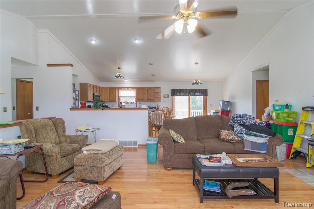 3811 Reamer Road Lapeer, MI 48446 - Photo 10 of 62 DSC_0299.jpg