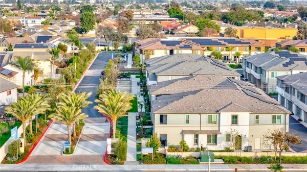 $948,800 | 6007 Clementine Lane, Unit 21, Cypress, CA 90630