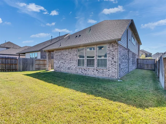 $427,000 | 821 Laguna Green Lane, Katy, TX 77493