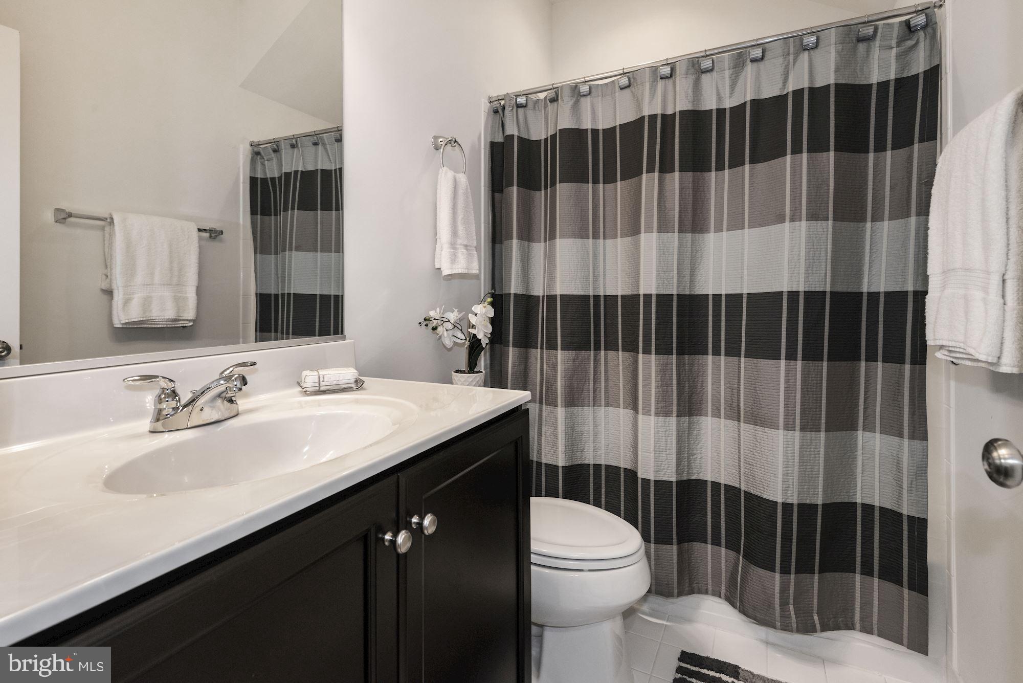 23524 Epperson Square Brambleton, VA 20148 - Photo 25 of 36 Full Bath on Upper Level