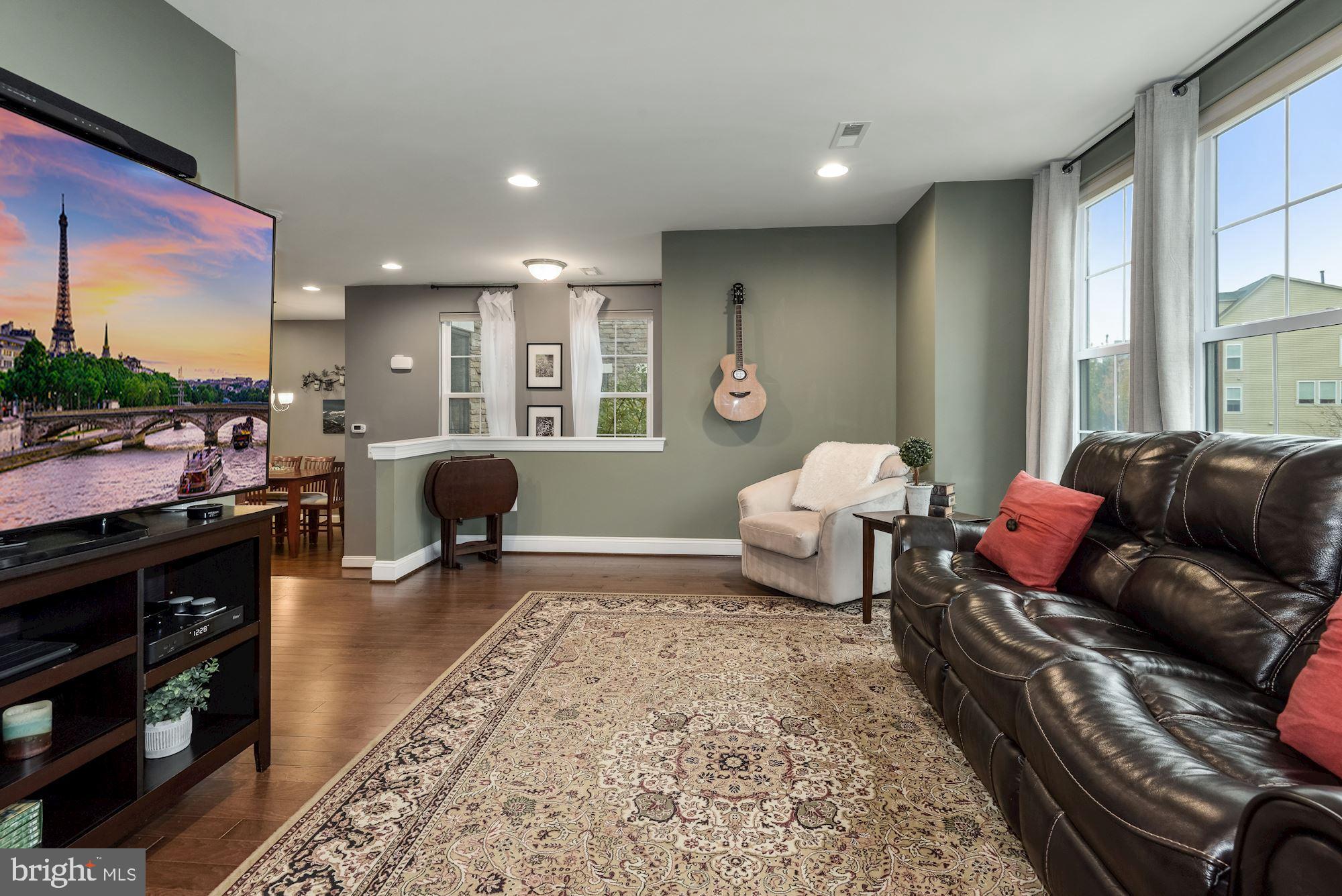 23524 Epperson Square Brambleton, VA 20148 - Photo 7 of 36 Library/Family Room