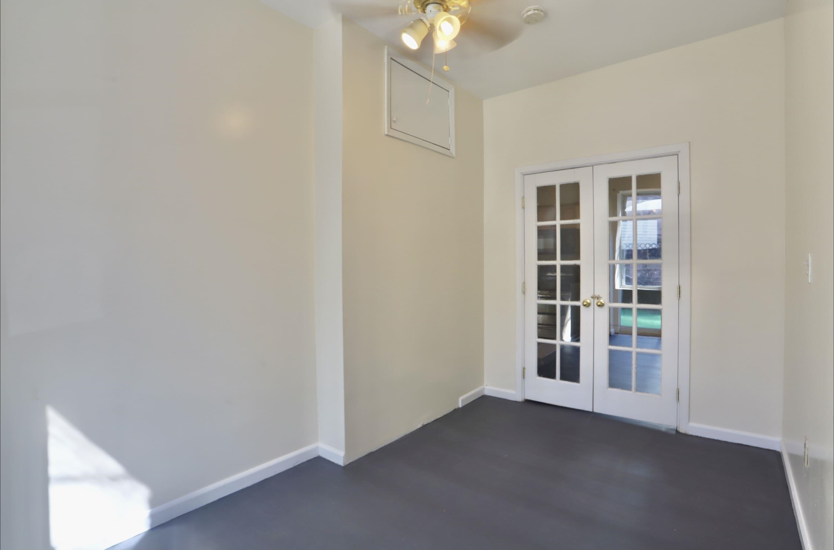 314 Paterson Plank Road, Unit 1B Union City, NJ 07087 - Photo 15 of 22 an empty room with windows