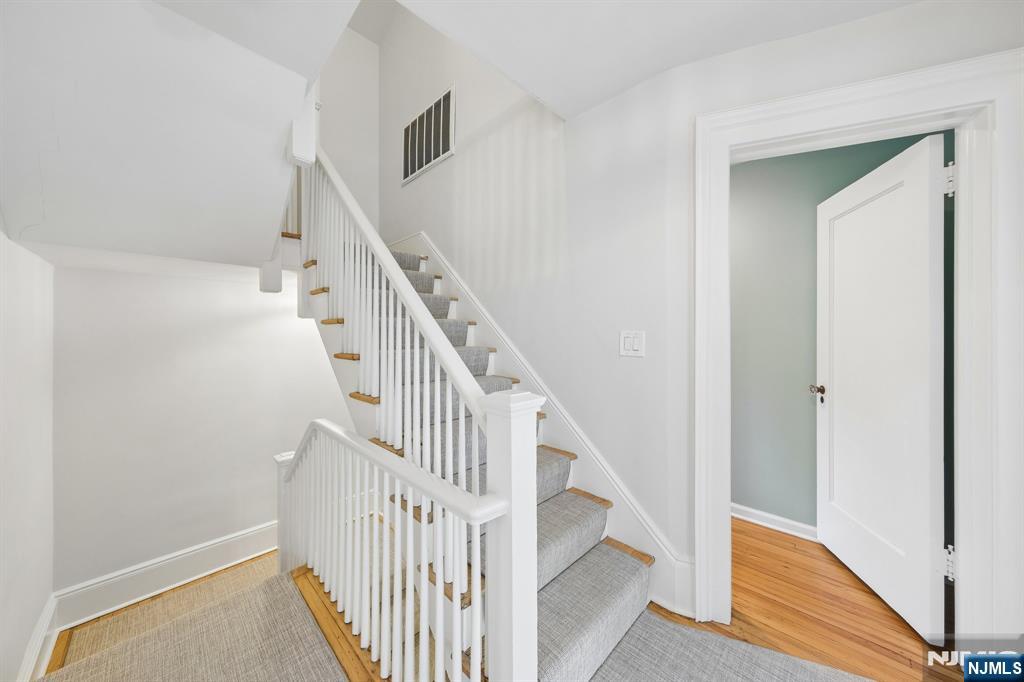 34 Prescott Avenue Montclair, NJ 07042 - Photo 18 of 40