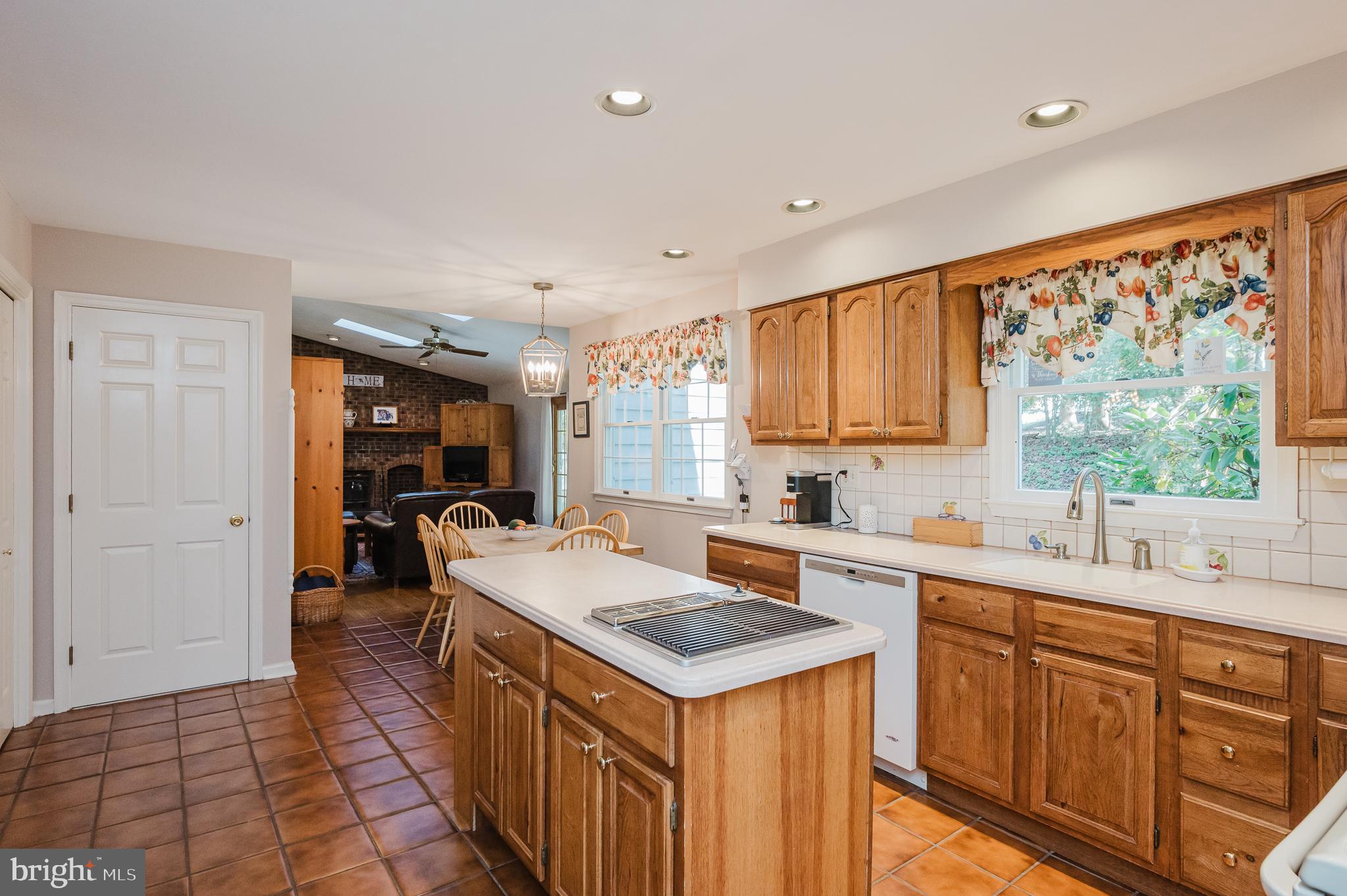 26 Constantine Drive Phoenix, MD 21131 - Photo 23 of 53 PLENTY OF CABINETS & COUNTER SPACE