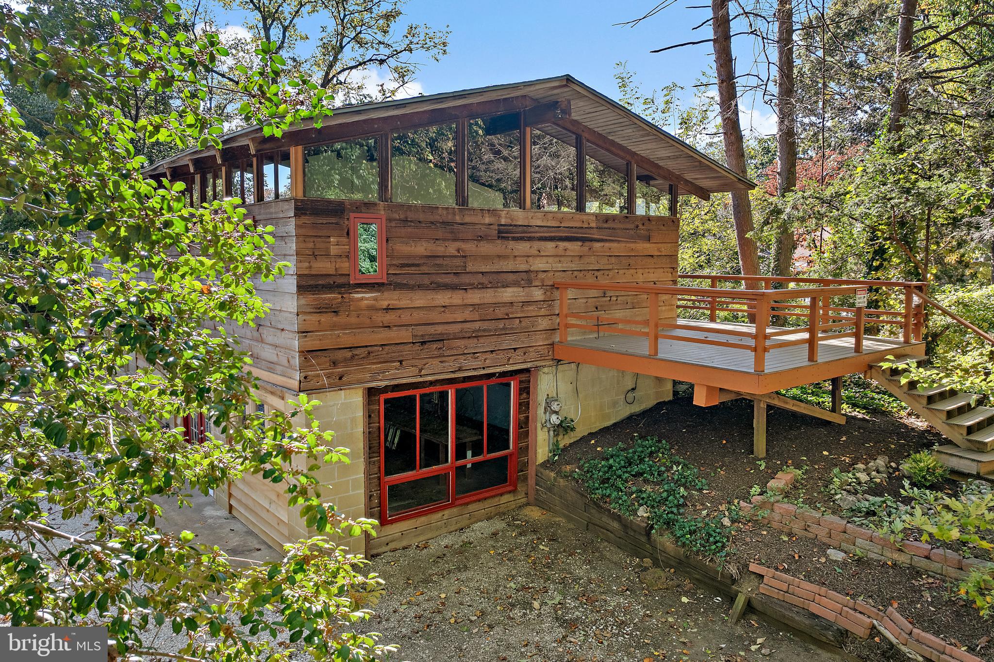 245 Haverton Road Arnold, MD 21012 - Photo 2 of 53 a front view of a house with a yard