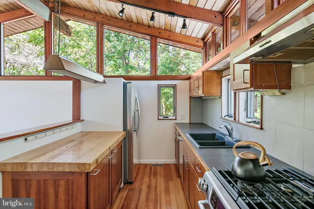 $2,100,000 | 245 Haverton Road, Arnold, MD 21012