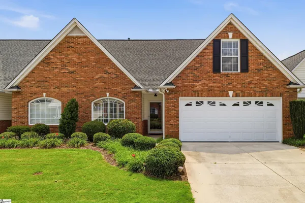 $330,000 | 102 High Crest Court, Simpsonville, SC 29681