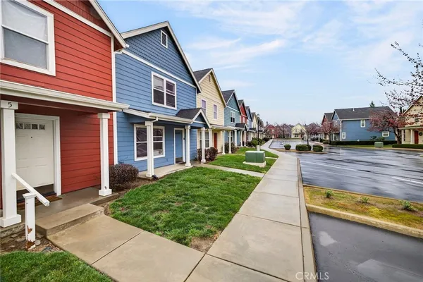 $249,000 | 2099 Hartford Drive, Unit 6, Chico, CA 95928