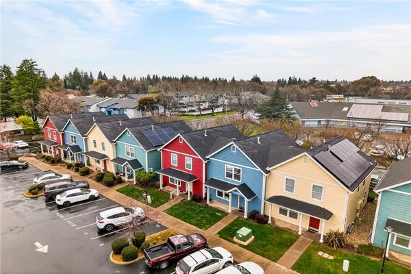 $249,000 | 2099 Hartford Drive, Unit 6, Chico, CA 95928