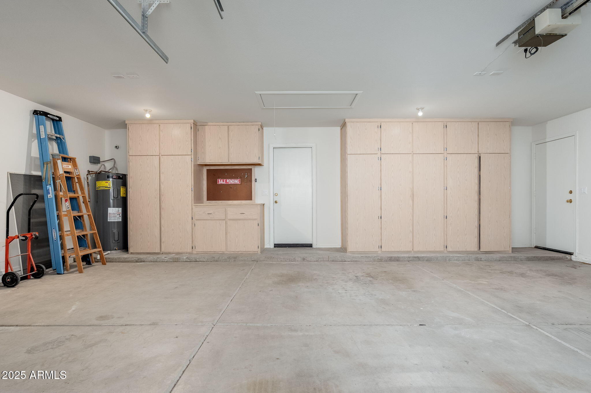 4154 East Rockledge Road Phoenix, AZ 85044 - Photo 35 of 41 a view of a livingroom with closet