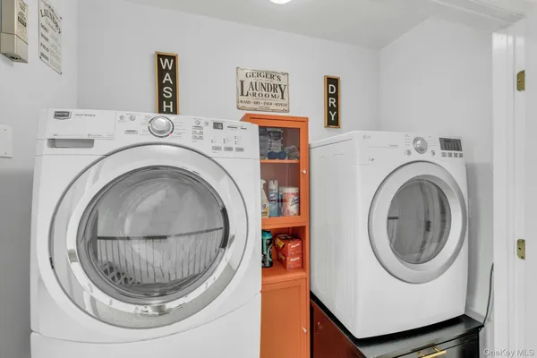 $695,000 | 123 Jackie Court, Patchogue, NY 11772