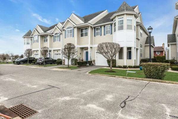 $695,000 | 123 Jackie Court, Patchogue, NY 11772
