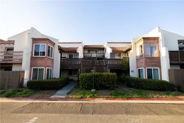 $435,000 | 1028 South Citron Street, Unit 16, Anaheim, CA 92805