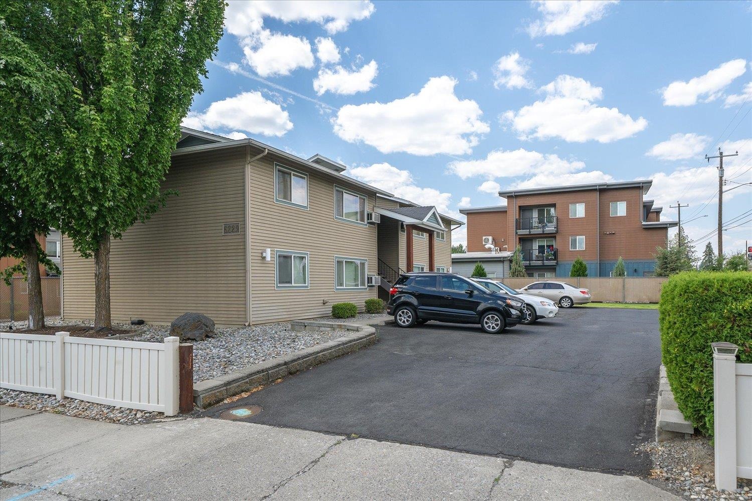 6229 North Regal Street Spokane, WA 99208 - Photo 2 of 12