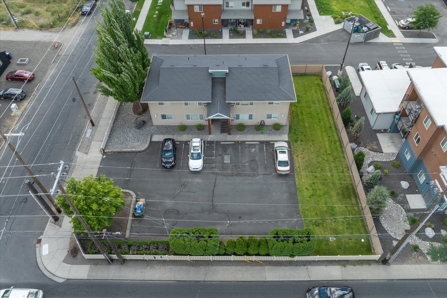 6229 North Regal Street Spokane, WA 99208 - Photo 4 of 12