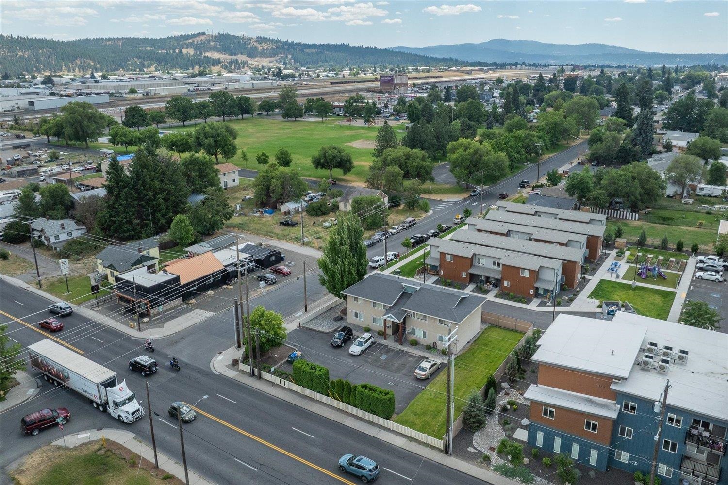 6229 North Regal Street Spokane, WA 99208 - Photo 6 of 12