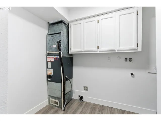 $325,000 | 512 Southwest Eastman Parkway, Gresham, OR 97080