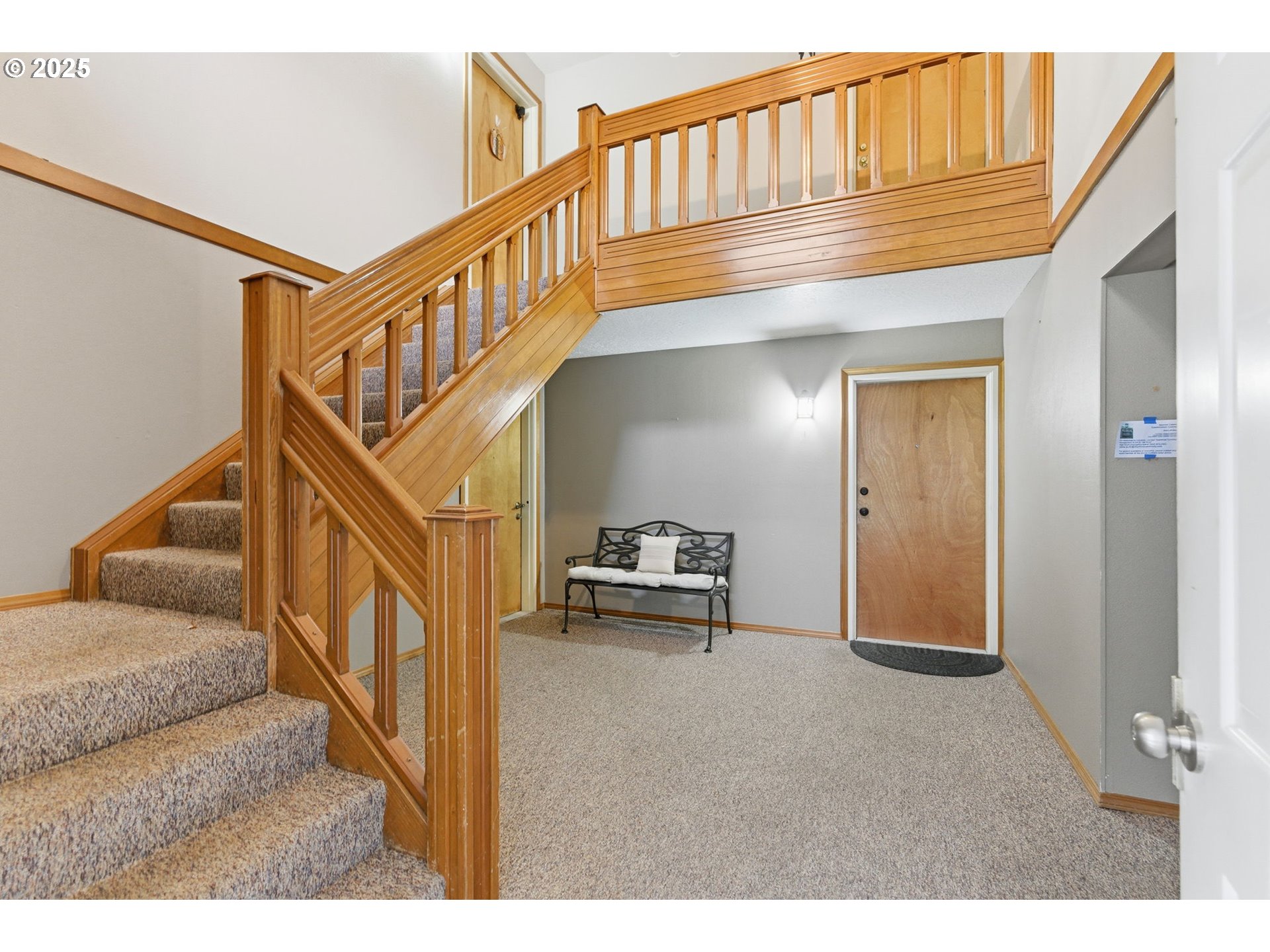 512 Southwest Eastman Parkway Gresham, OR 97080 - Photo 3 of 39