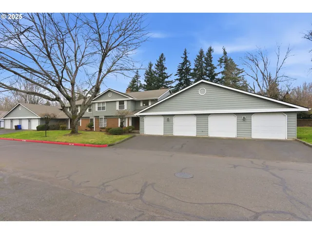 $325,000 | 512 Southwest Eastman Parkway, Gresham, OR 97080