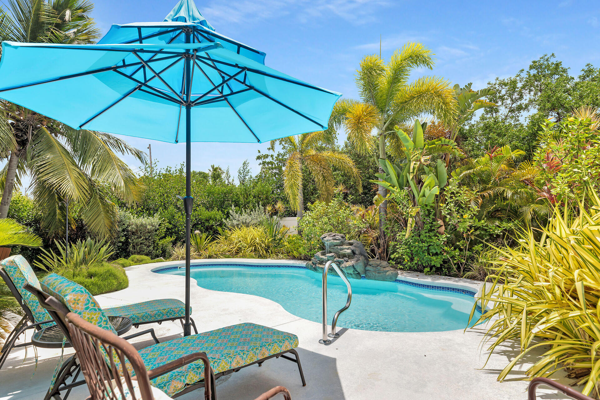 553 Indies Road Summerland Key, FL 33042 - Photo 21 of 64 Backyard Oasis