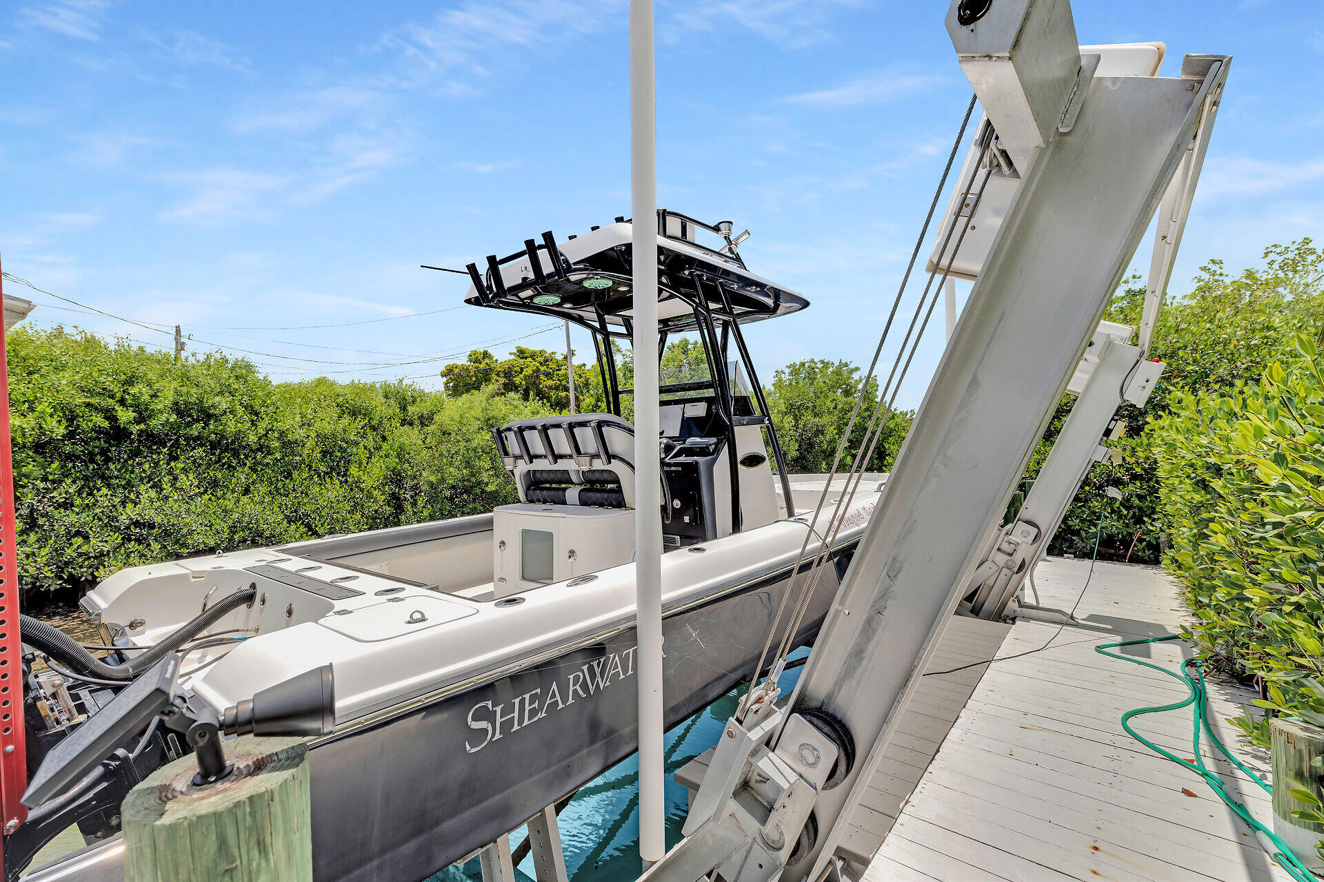 553 Indies Road Summerland Key, FL 33042 - Photo 58 of 64 15K LBS Boat Lift