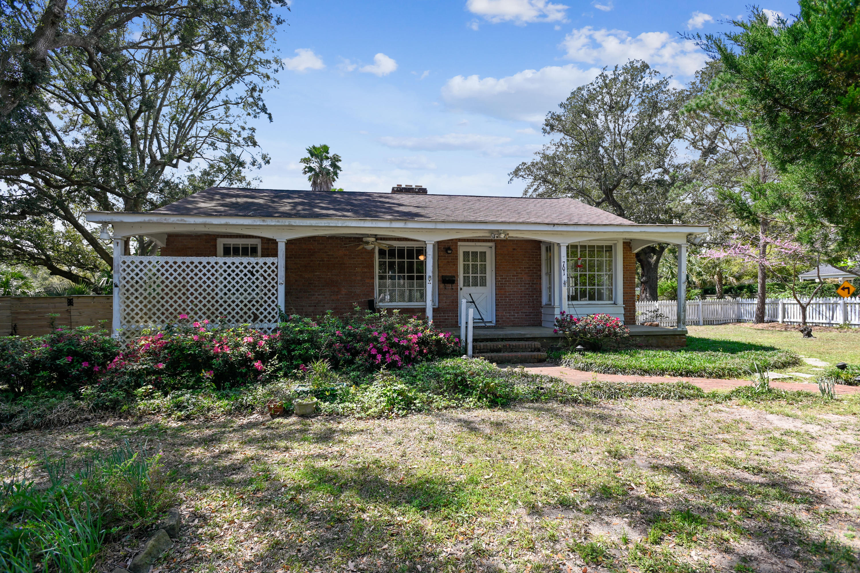 701 Pitt Street Mount Pleasant, SC 29464 - Photo 16 of 20 701 Pitt Street
