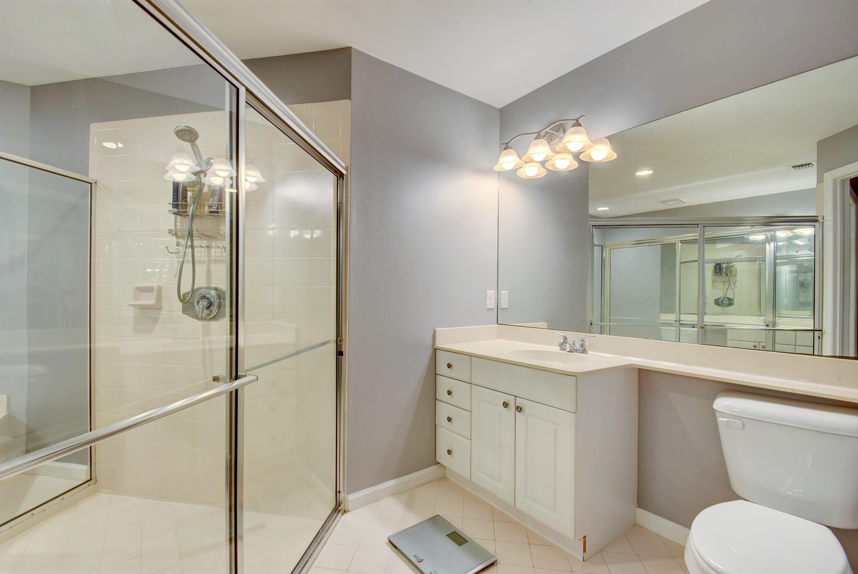 3740 Riverside Way Delray Beach, FL 33445 - Photo 18 of 28 1 of 51.jpg (19 of 31)