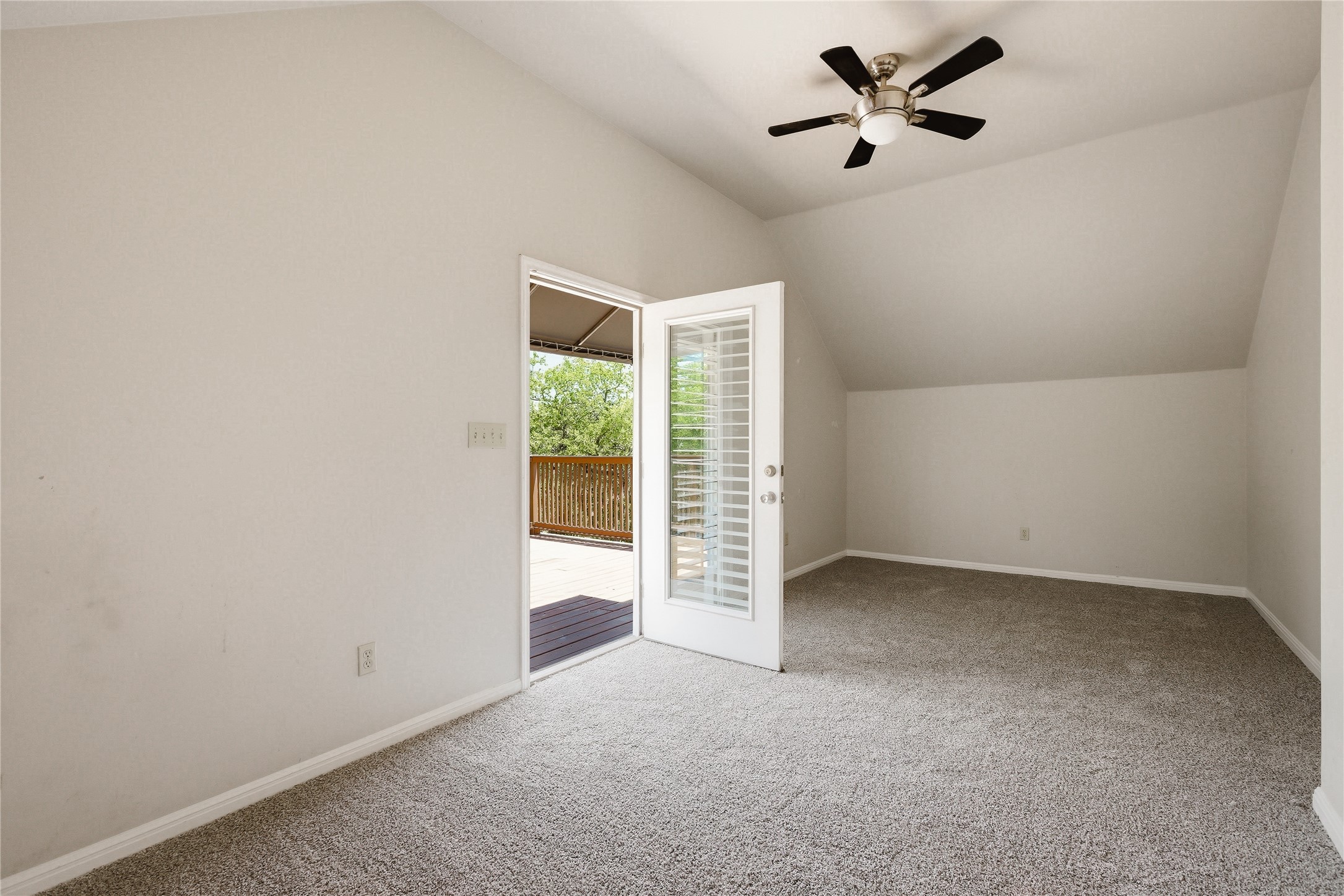 9008 Zyle Road Austin, TX 78737 - Photo 32 of 40