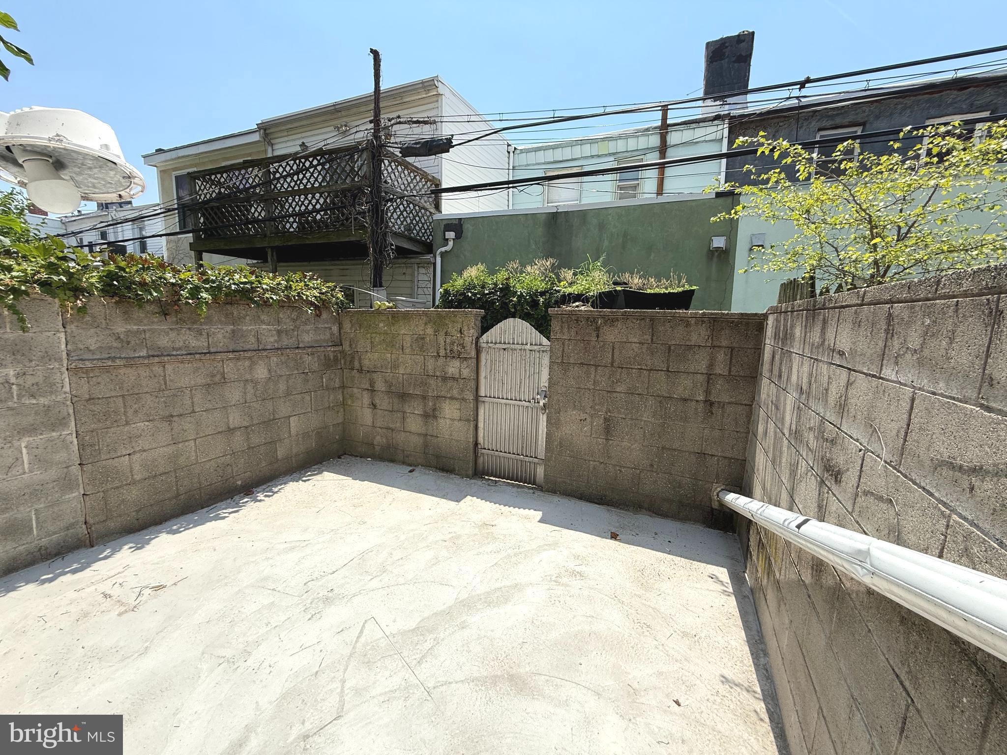 232 Reed Street Philadelphia, PA 19147 - Photo 23 of 24 backyard