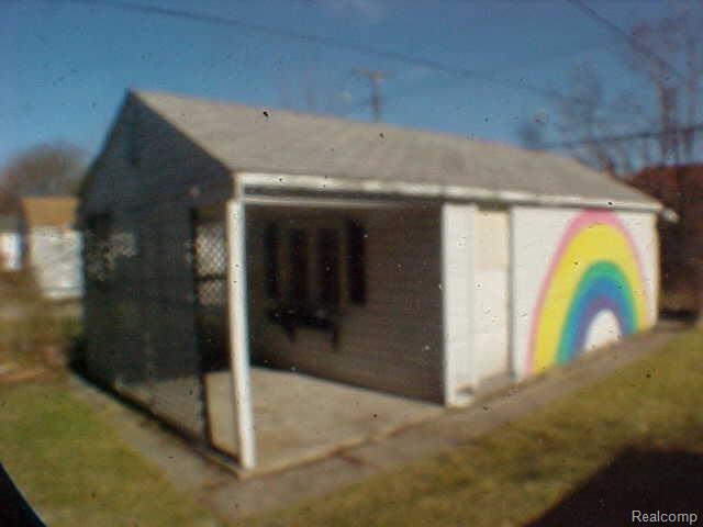 10816 Balfour Road Detroit, MI 48224 - Photo 11 of 13 MVC-008S