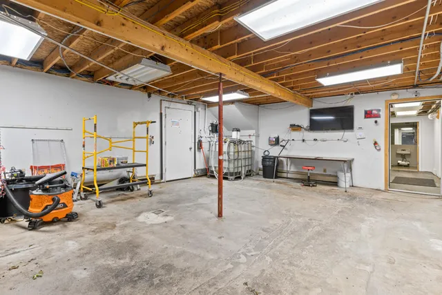 $425,000 | 80 Oakland Road, Fairfield, ME 04937