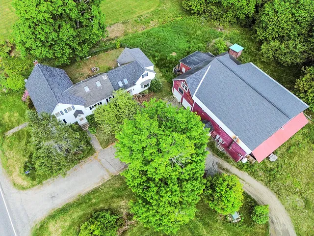 $425,000 | 80 Oakland Road, Fairfield, ME 04937