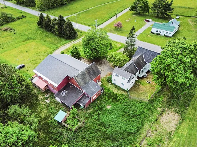 $425,000 | 80 Oakland Road, Fairfield, ME 04937