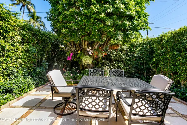 $16,000 | 380 Cocoanut Row, Unit 1, Palm Beach, FL 33480