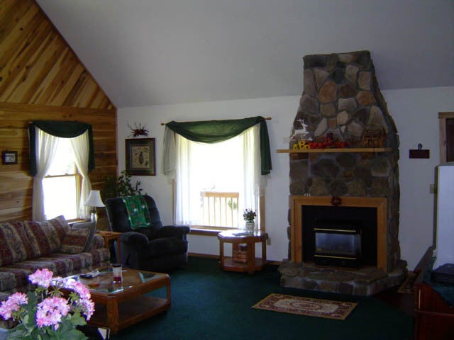 1 Headwaters Road Slatyfork, WV 26291 - Photo 7 of 11 Living area